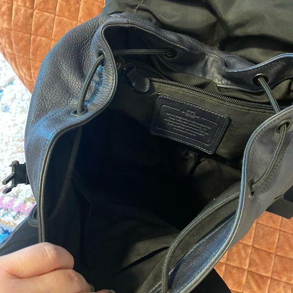 Mens coach track backpack - Picture 11 of 13